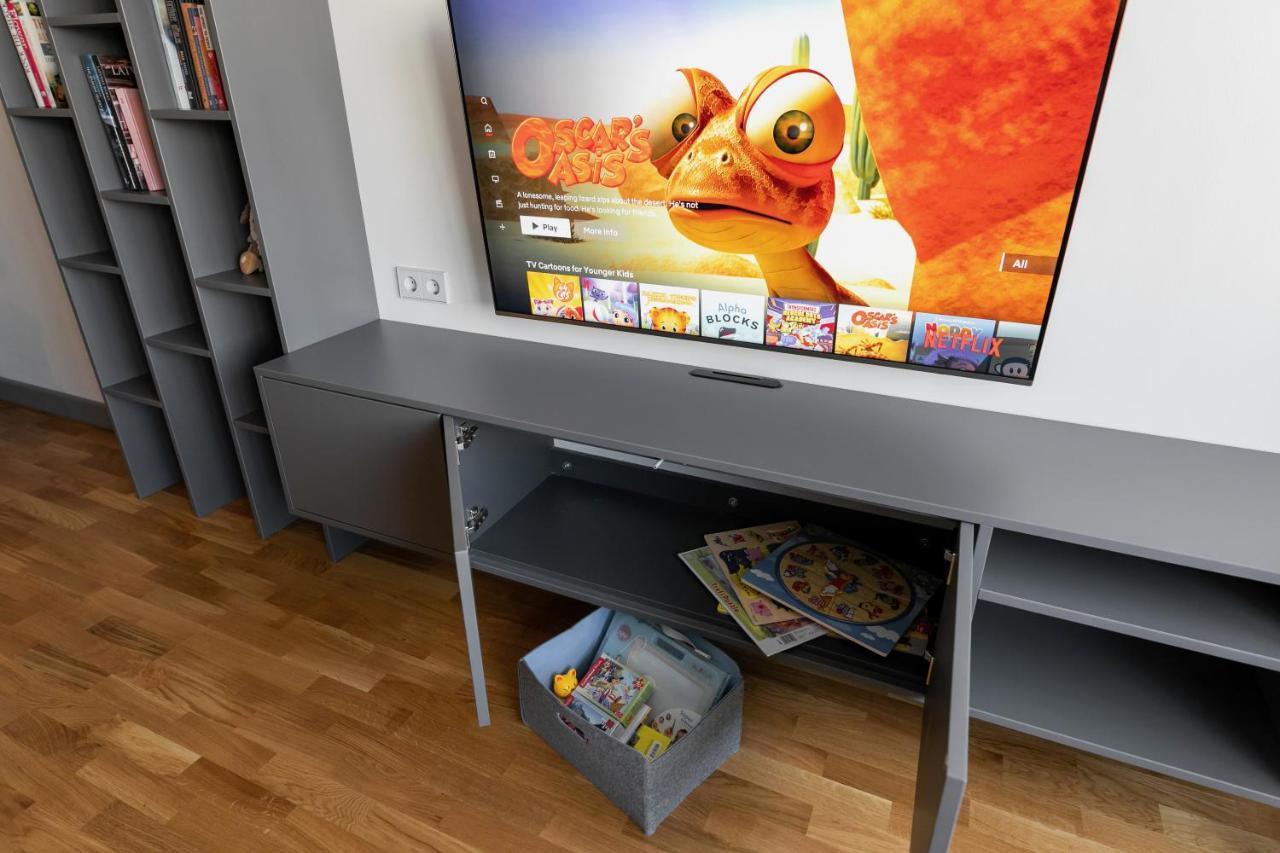 Brand New, Family-Friendly With A Great Location - Moon Apartment Вентспилс Экстерьер фото